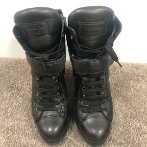 Prada booties sz 37